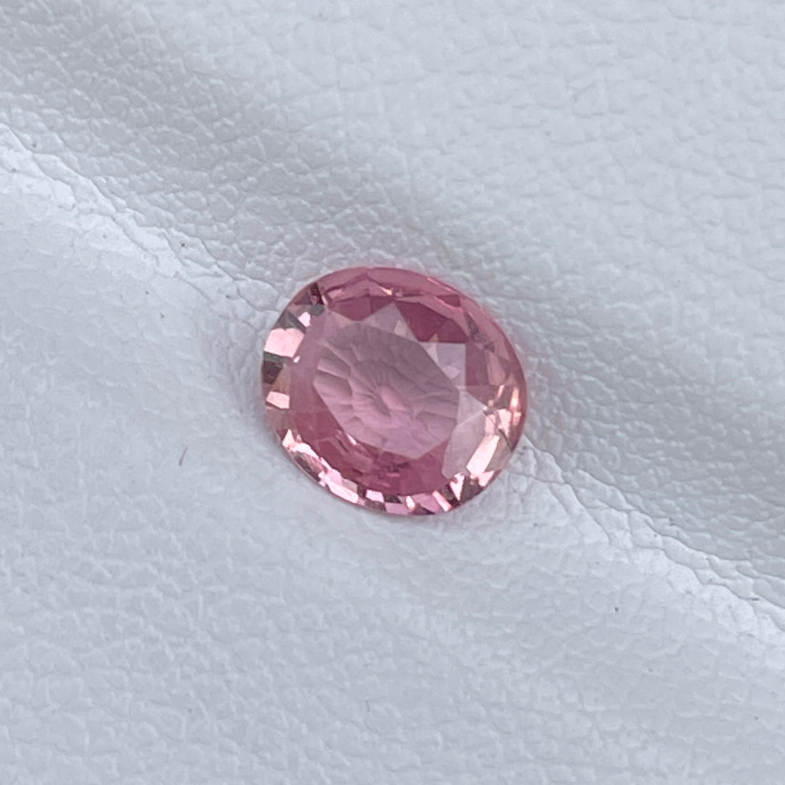 Certified 0.95 Cts Natural Padparadscha Sapphire Oval Gemstone Jewelry Ring