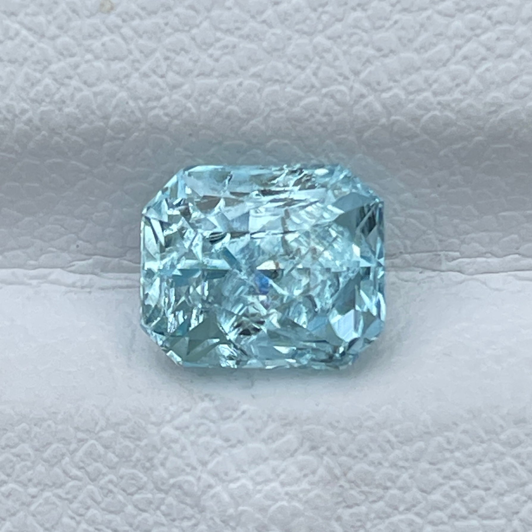 1.62 Cts Aquamarine Loose Gemstone – Radiant Cut, Perfect for J