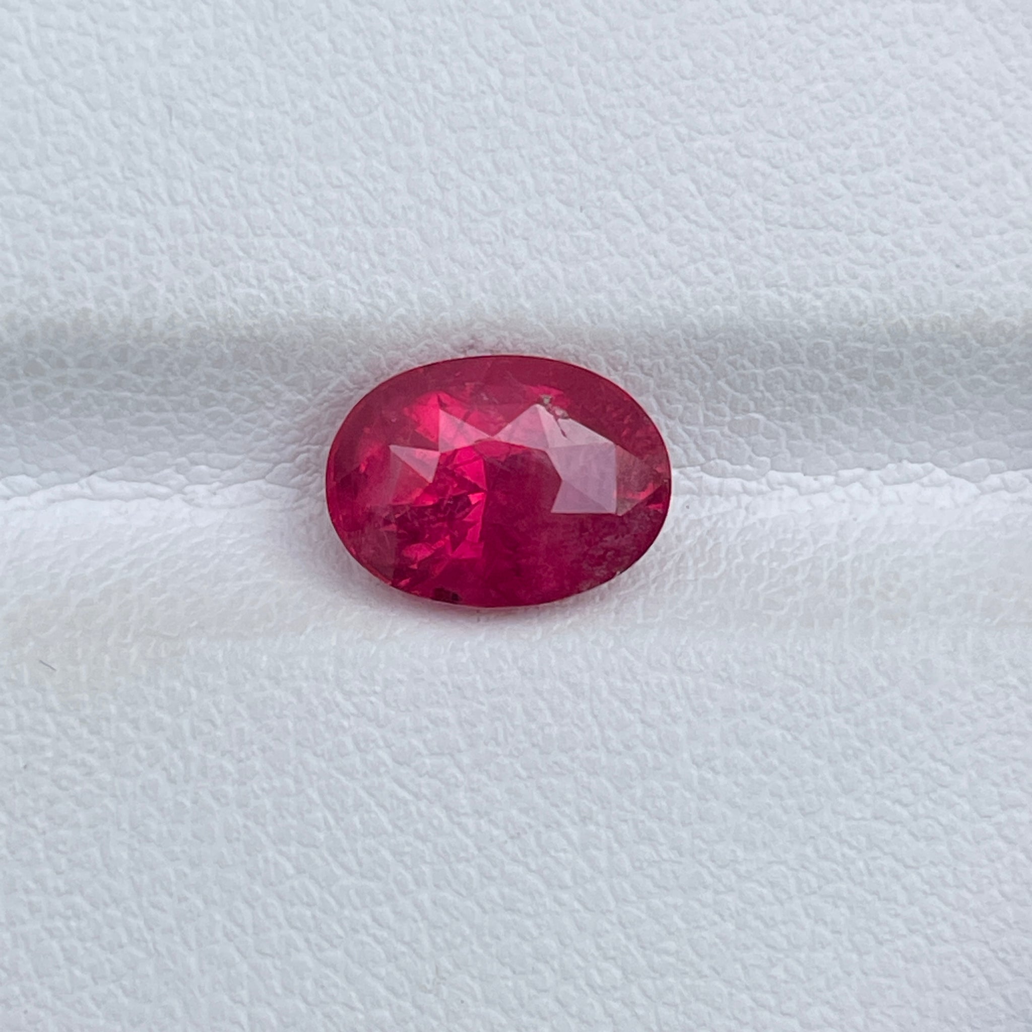 3.30 Cts Natural Oval Mahenge Spinel – Ideal Centerpiece for Fine Ring