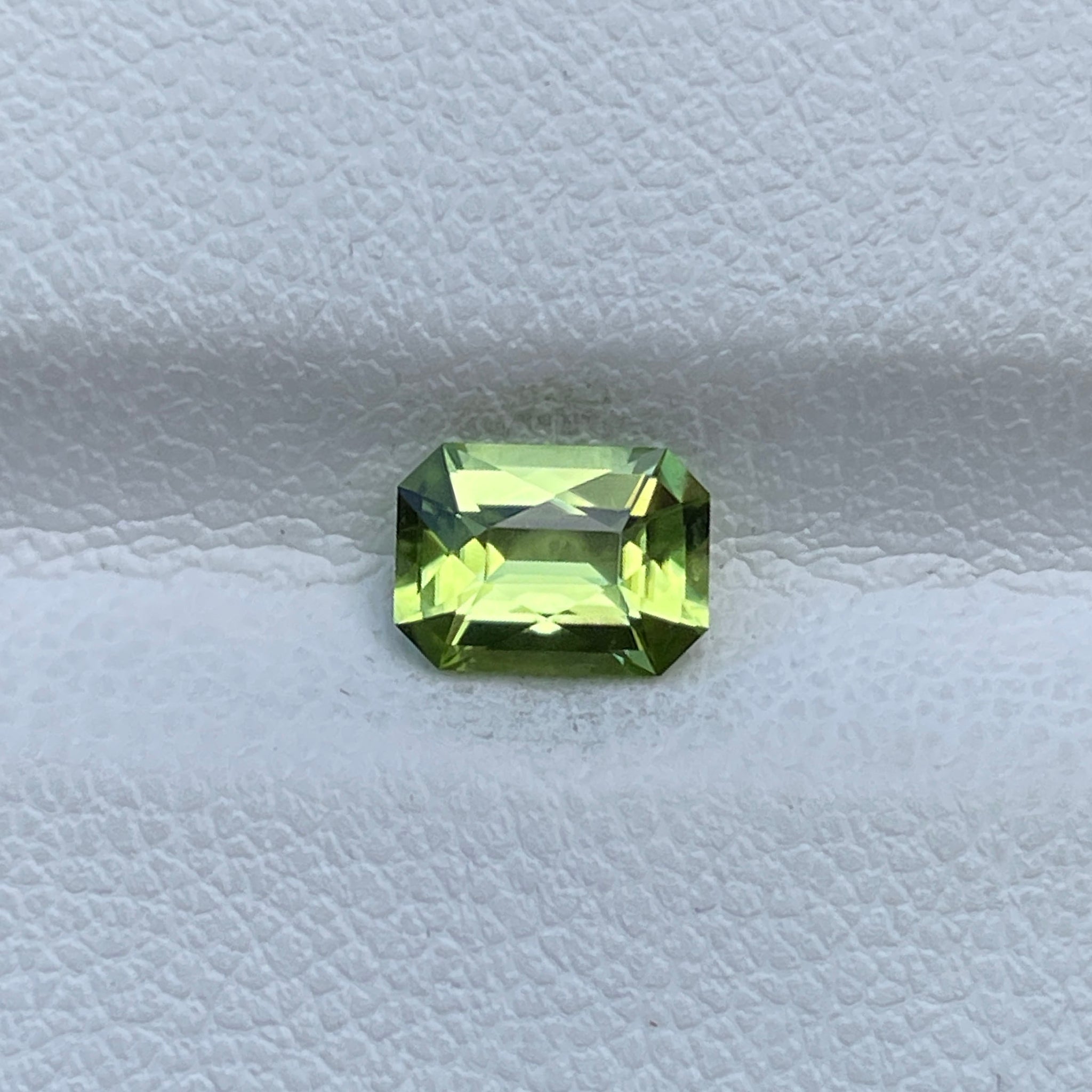 0.83ct Emerald Cut Peridot Gem – Ideal for Ring, Pendant or Fine Jewelry