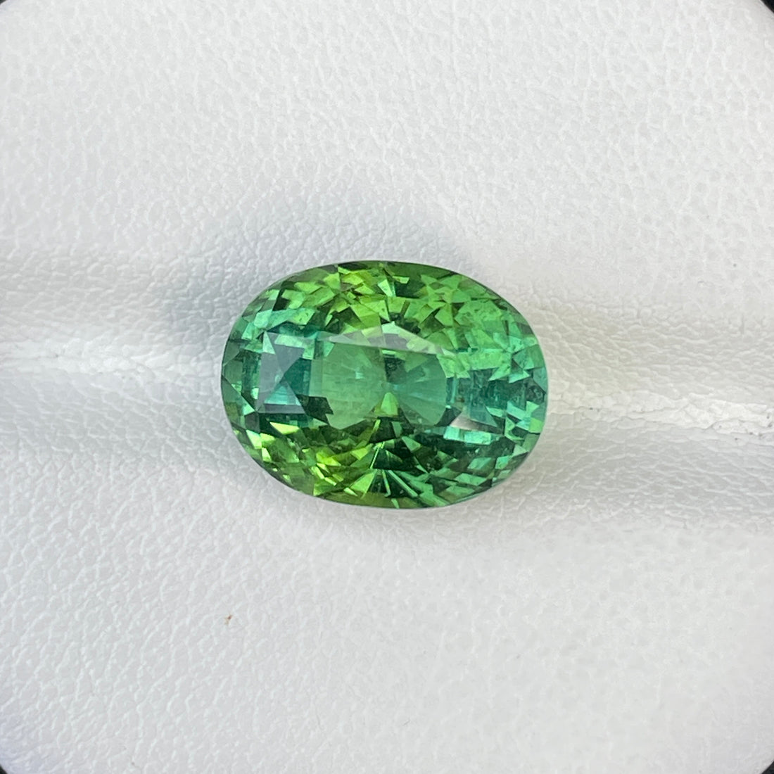10.23 Cts Natural Green Tourmaline Oval Cut Gemstone for Fine Jewelry Design