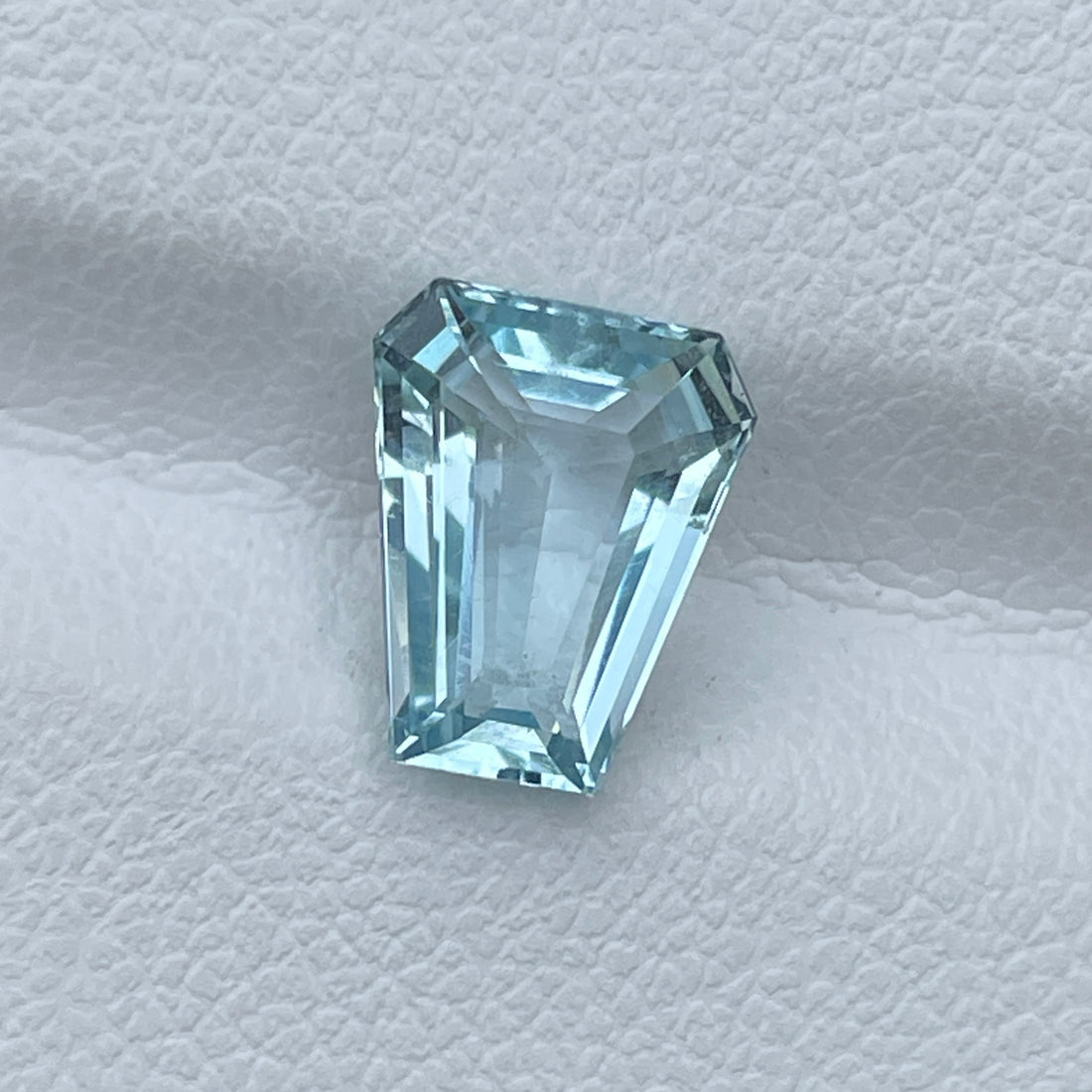 1.91ct Aquamarine Loose Gemstone – Elegant Fancy Cut for Custom Jewelry