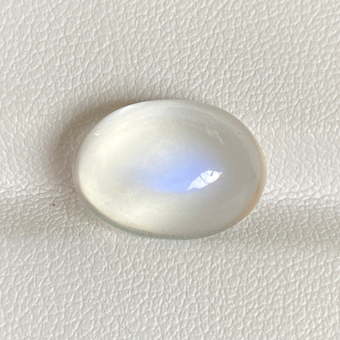 9.00 Cts Natural Blue Sheen Moonstone Oval Gemstone Unique Jewelry Design