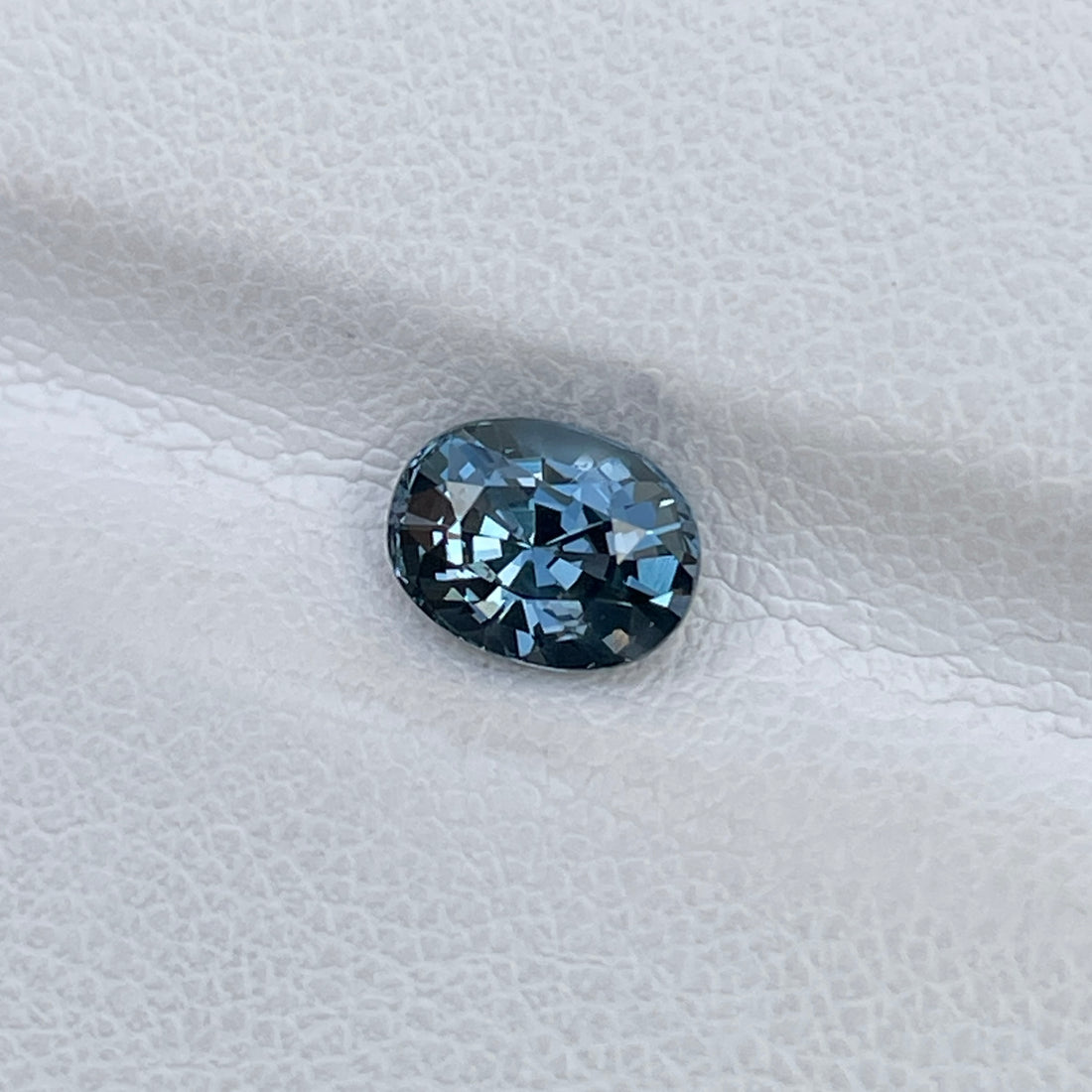 Natural Gray Spinel Gemstone 1.24 Ct Sri Lankan Loose Gemtone For Gifting