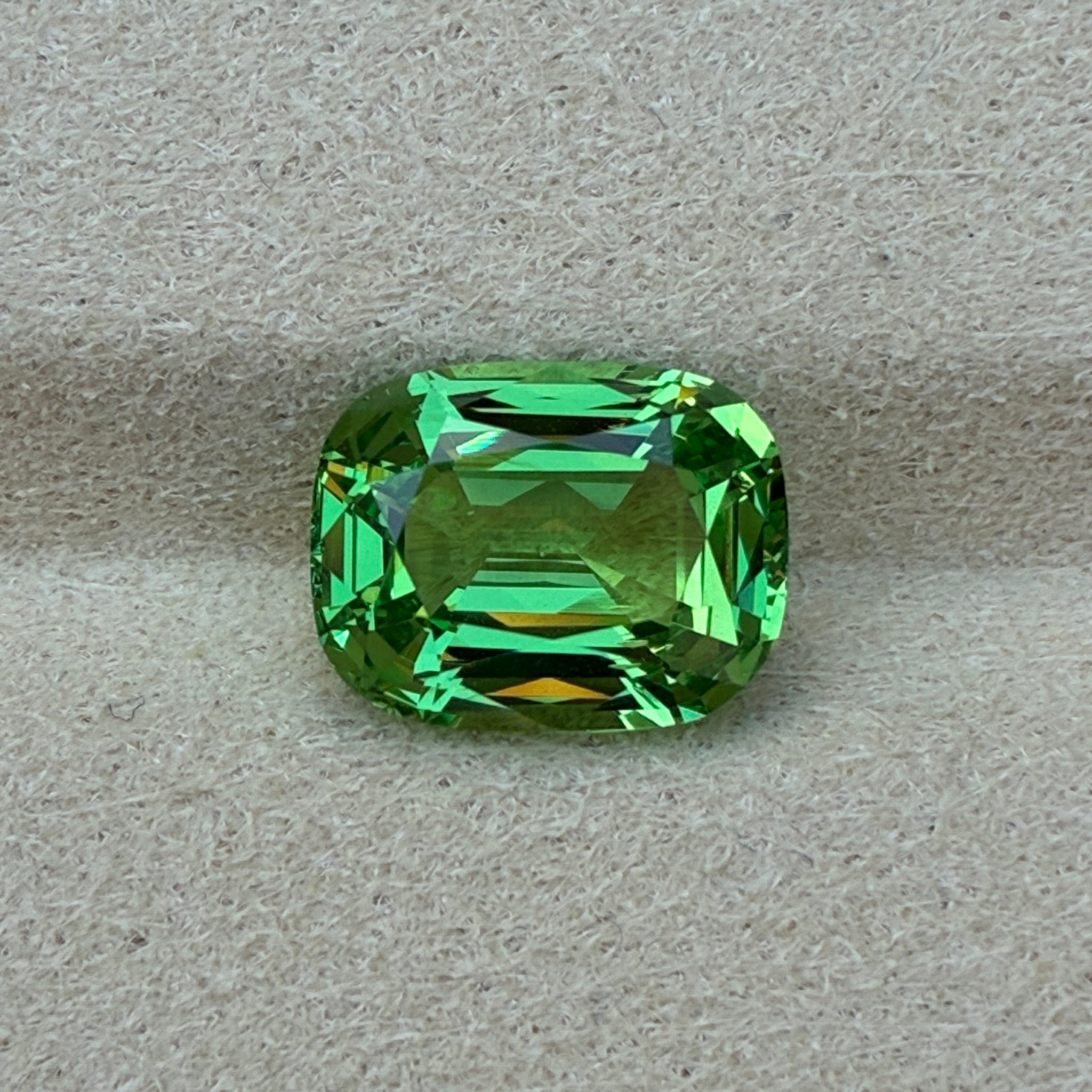 3.83 Ct Cushion Cut Green Tsavorite – Vibrant Gem for Fine Jewelry