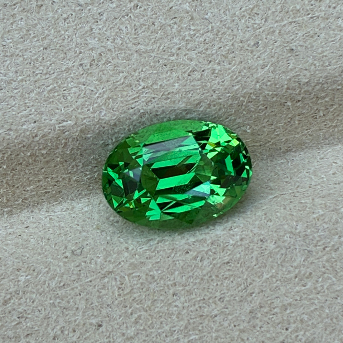 2.69 Cts Natural Green Oval Tsavorite Gemstone Perfect for a Unique Handmade Ring or Custom Fine Jewelry Setting Design in Gold or Platinum
