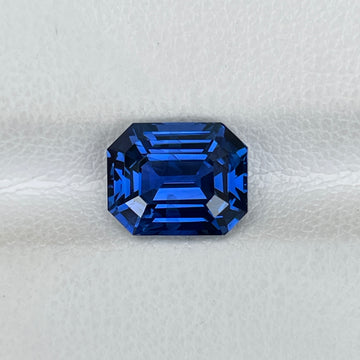 Cornflower Blue Sapphire Emerald Cut Gemstone: 4.62 ct Certified