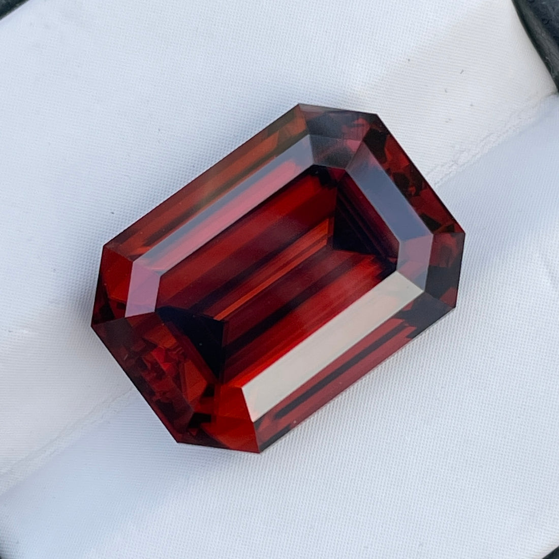 100% Natural Red Zircon 18.09 Cts Emerald Cut Loose Gemstone for Jewelry