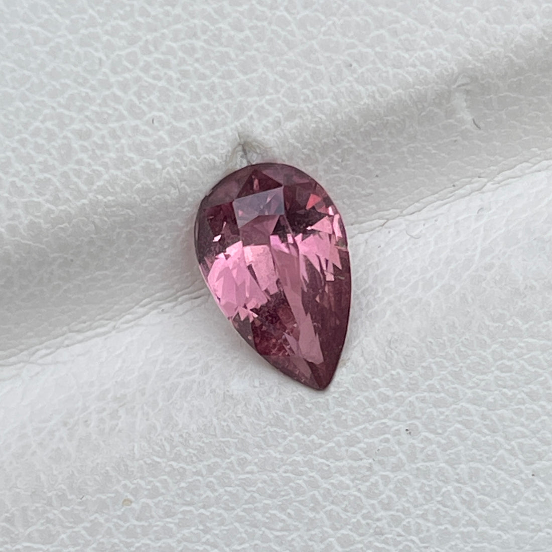 1.53 Cts Pear Padparadscha Natural Sapphire – Perfect for Fine Jewelry