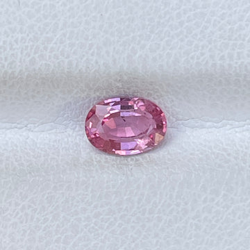 Certified Natural Padparadscha Sapphire – 1.00 Ct Oval Gemstone for Ring
