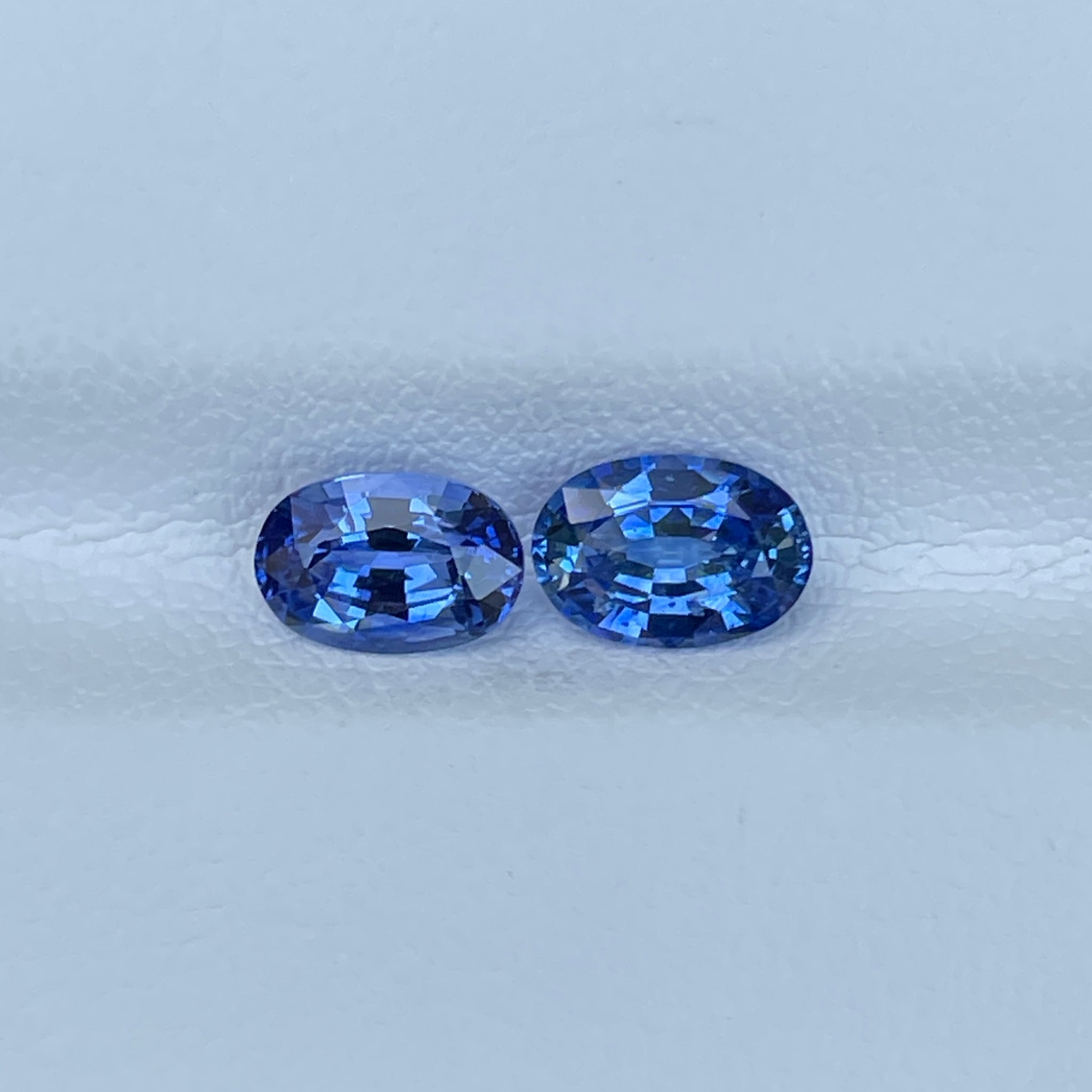 Natural Blue Sapphire 1.80ct Oval Cut Gemstone for Fine Jewelry Gift