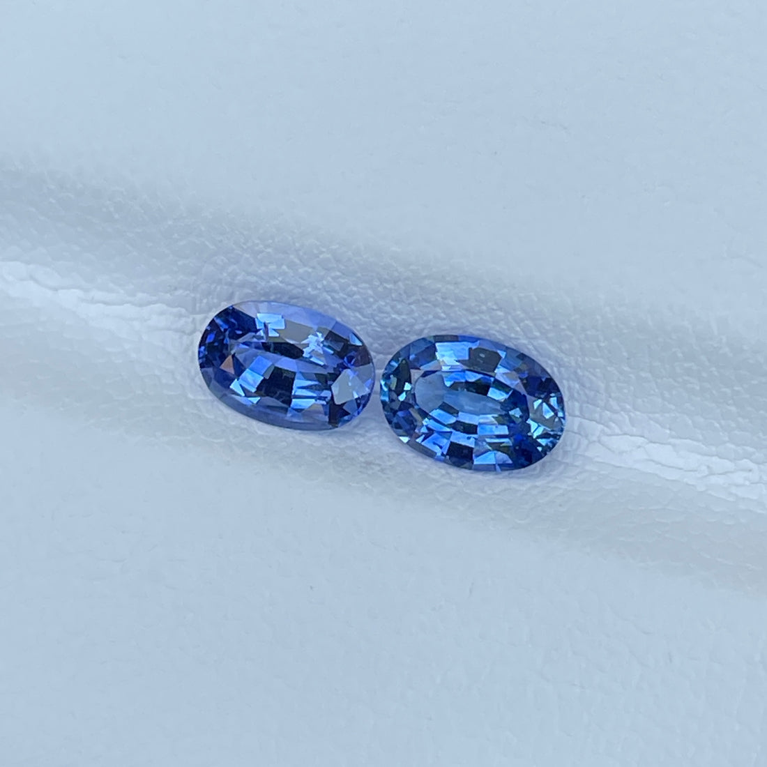 Natural Blue Sapphire 1.80ct Oval Cut Gemstone for Fine Jewelry Gift