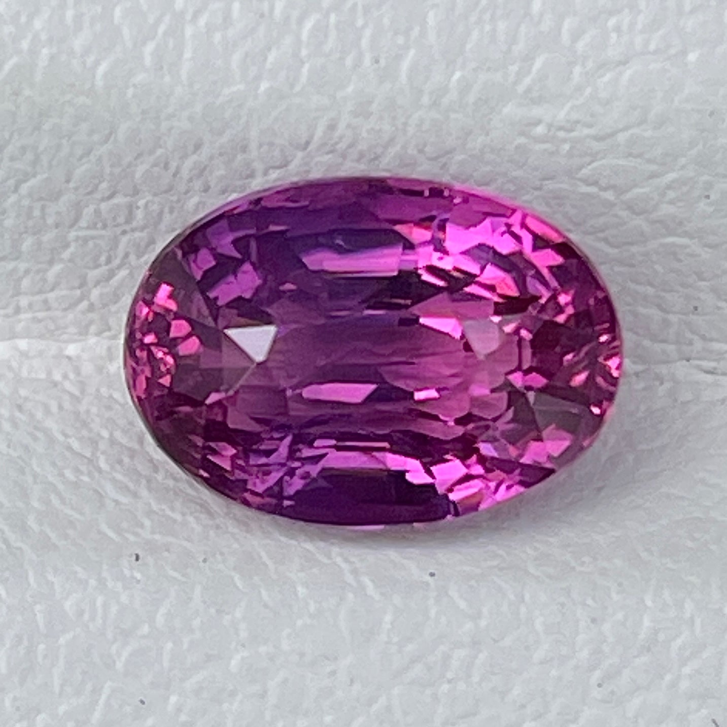 Certified 3.01 Cts Natural Unheated Vivid Pink Sapphire Oval Cut Sri Lanka